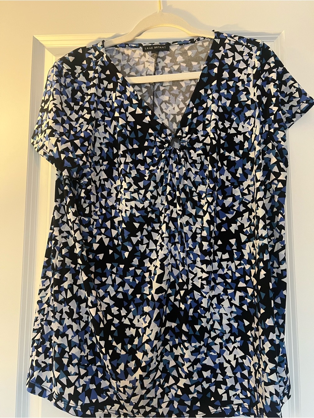 Lane Bryant Black, Blue & White Geometric V-Neck Top